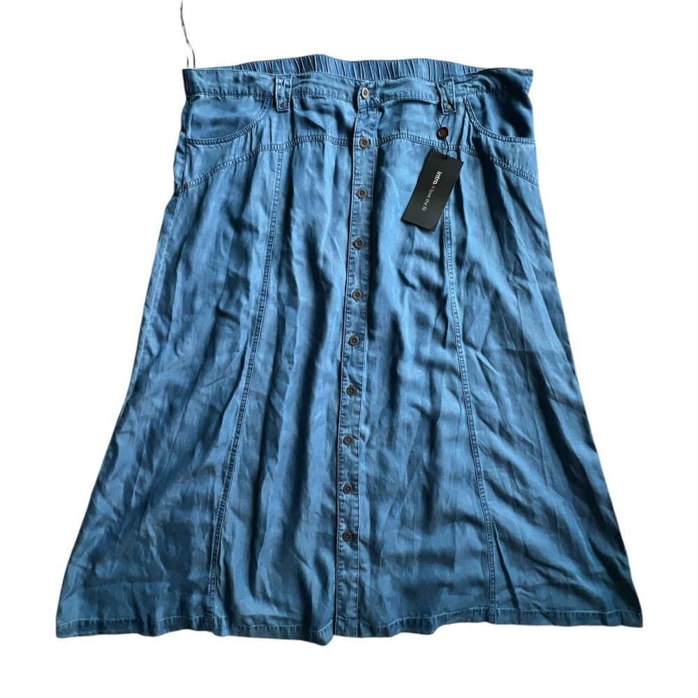 Intro love the fit Blue chambray button down Skirt plus size 2X